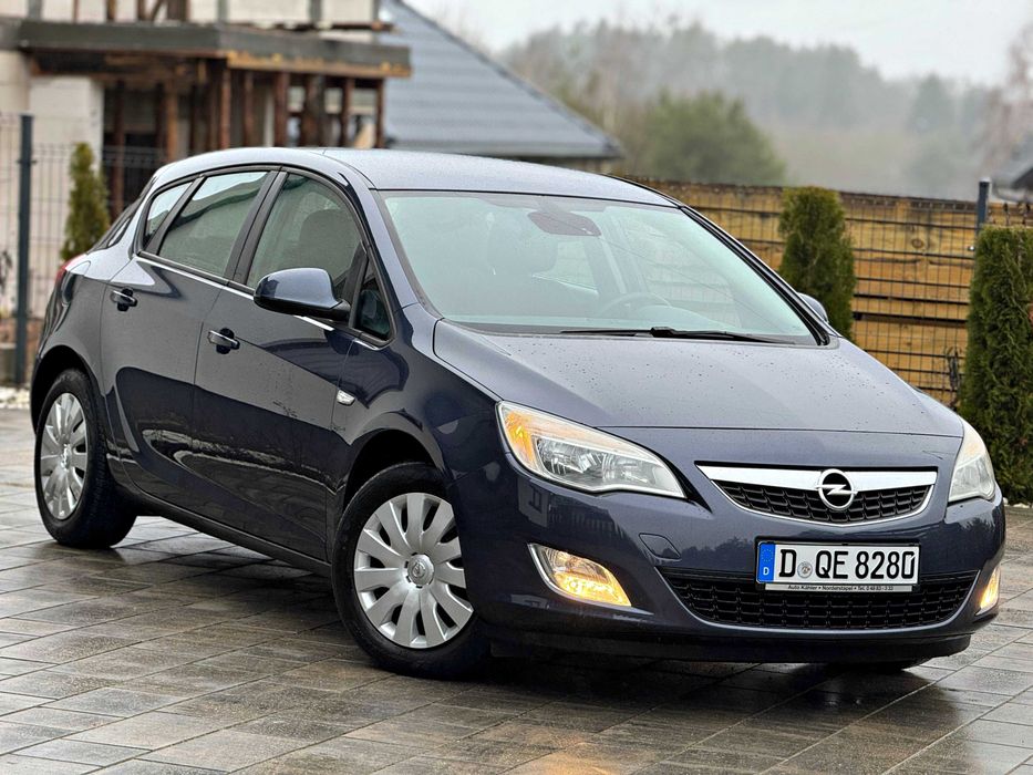 Opel Astra J Hatchback 1.6 BENZYNA 2010r Piękna Zadbana Bezwypadkowa
