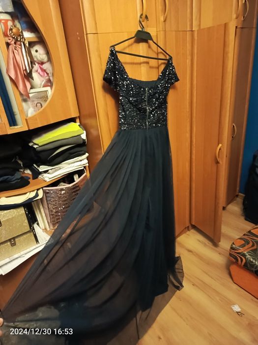 Sukienka cekiny tiul na zamek opadające ramiona