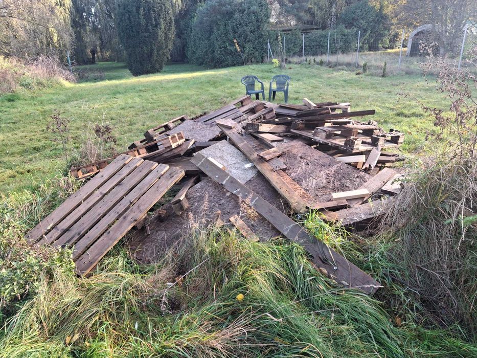 Drewno opałowe, palety