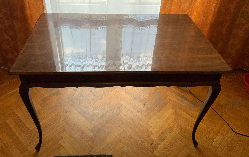 Стіл румунський на експорт в часи СРСР гарний стіл