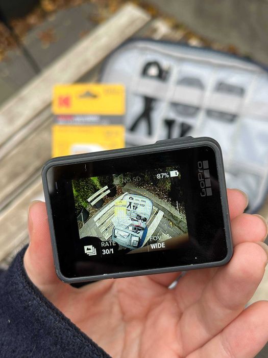 Екшн-камера GoPro Hero 5 зі штативом