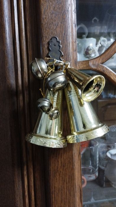 Снежинки шары с пенопласта декор новогодний колокольчики