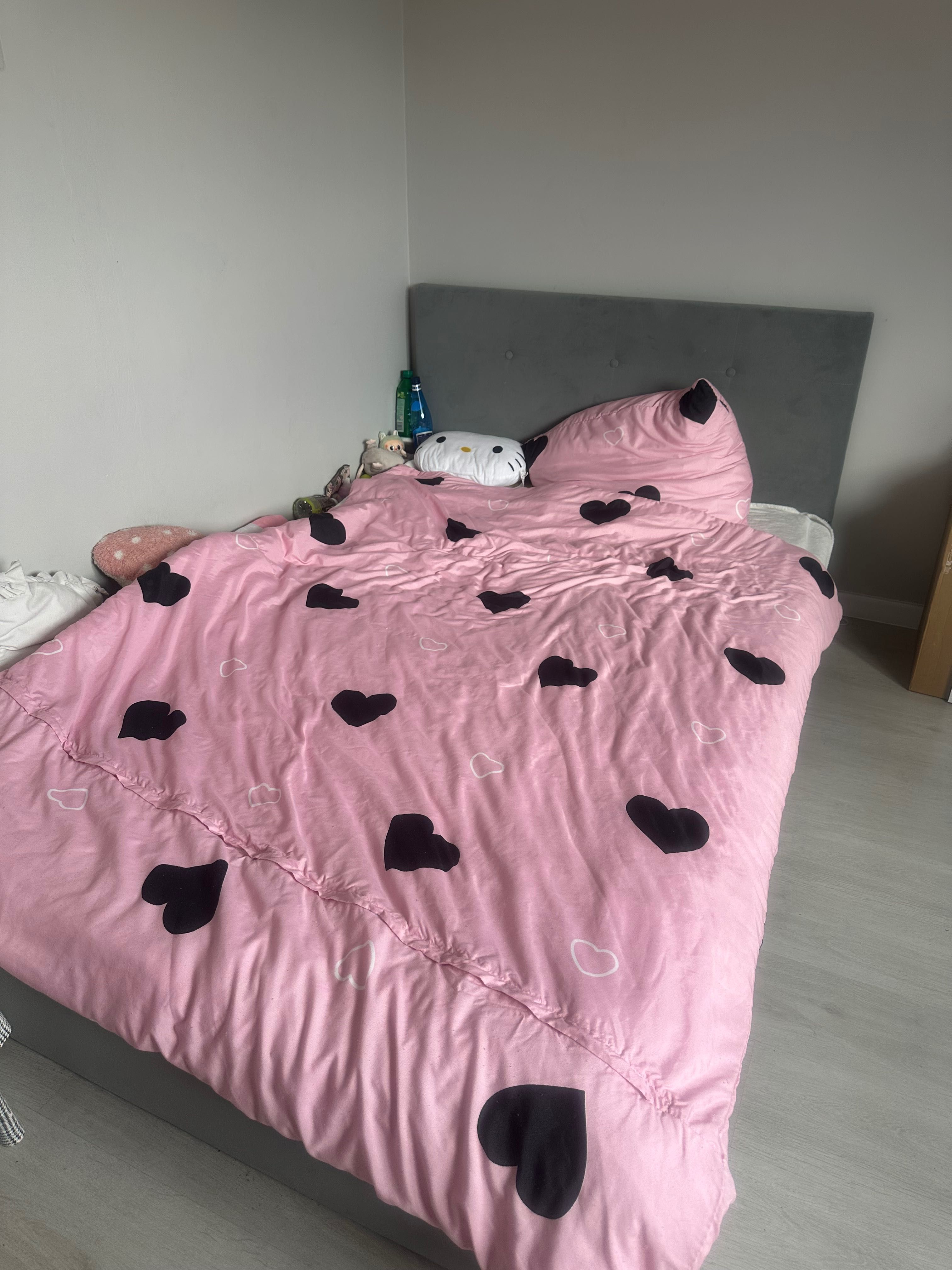 Łóżko szare 120x200 tapicerowane materac