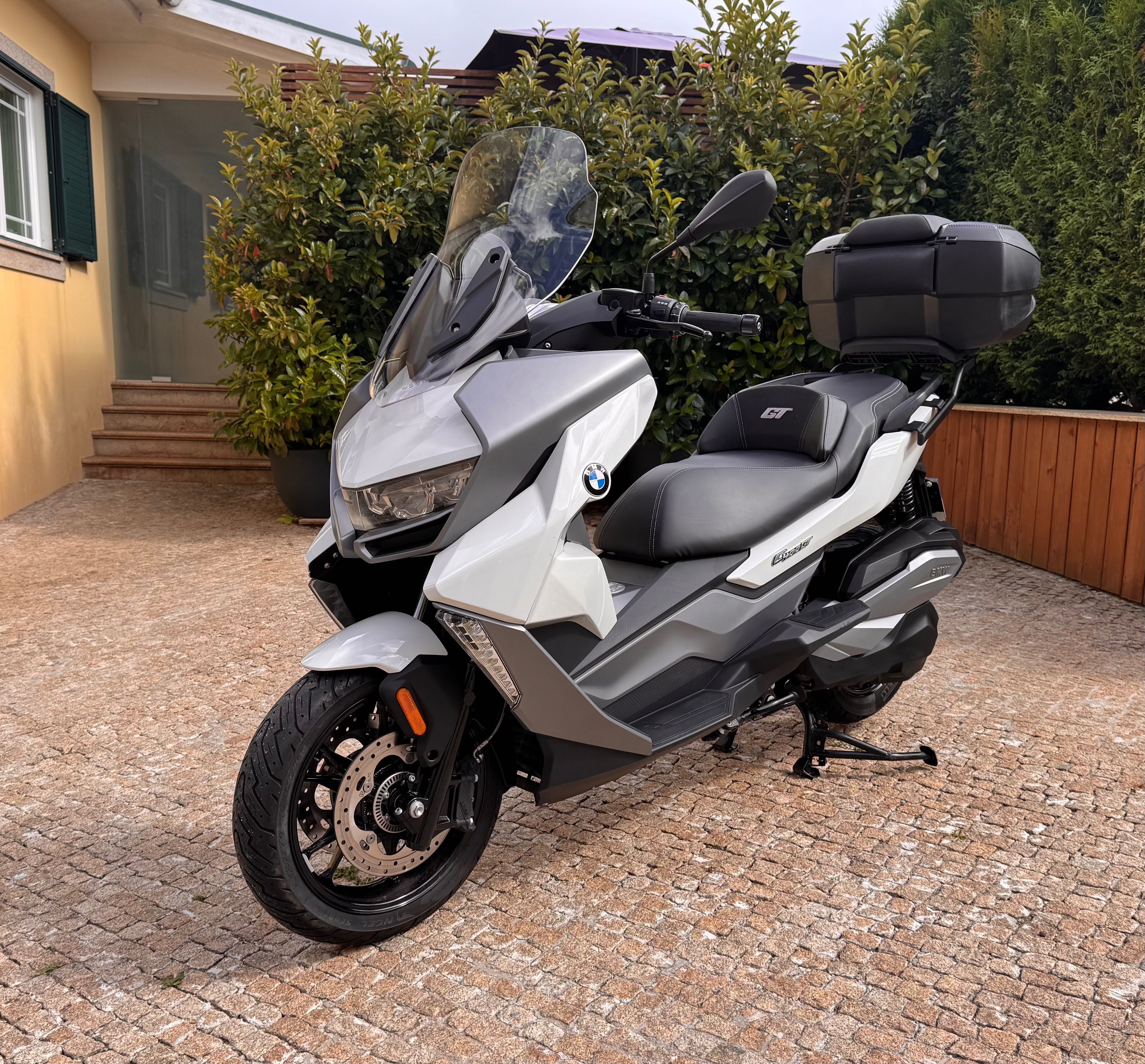 BMW C 400 GT 2022 – Branco – 5 927 km – Top Case SHAD SH58X