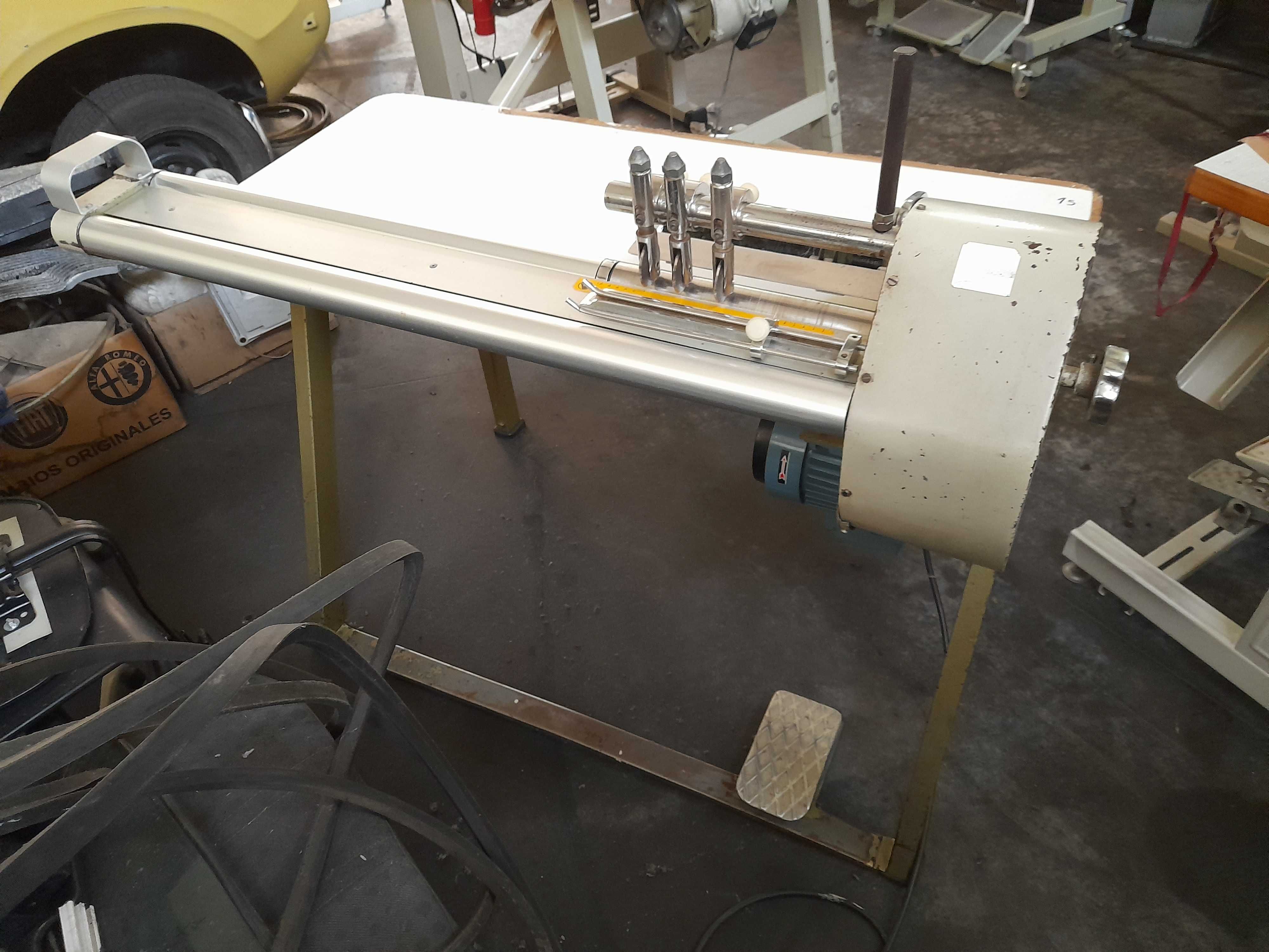 Máquina de cortar colarete