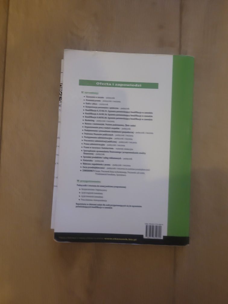 Podręcznik do ekonomii dla klas 1 szkoły średniej "Ekonomia w zarysie"