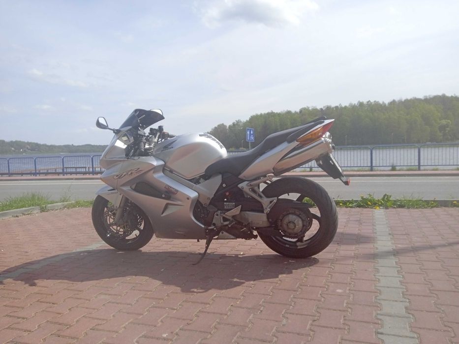 Honda VFR 800 v-tec