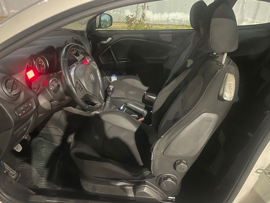 Alfa Romeu Mito 1.6 - 120cv