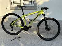 Bicicleta 29 com rockshox