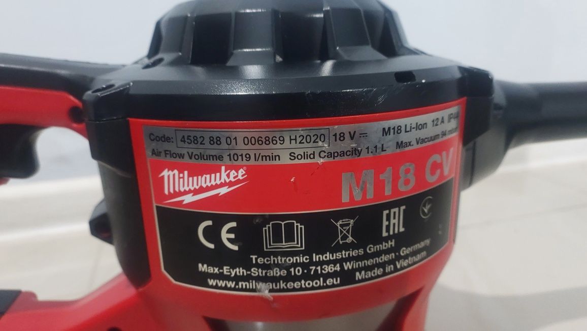 Промисловий пилосос MILWAUKEE M18 CV-0