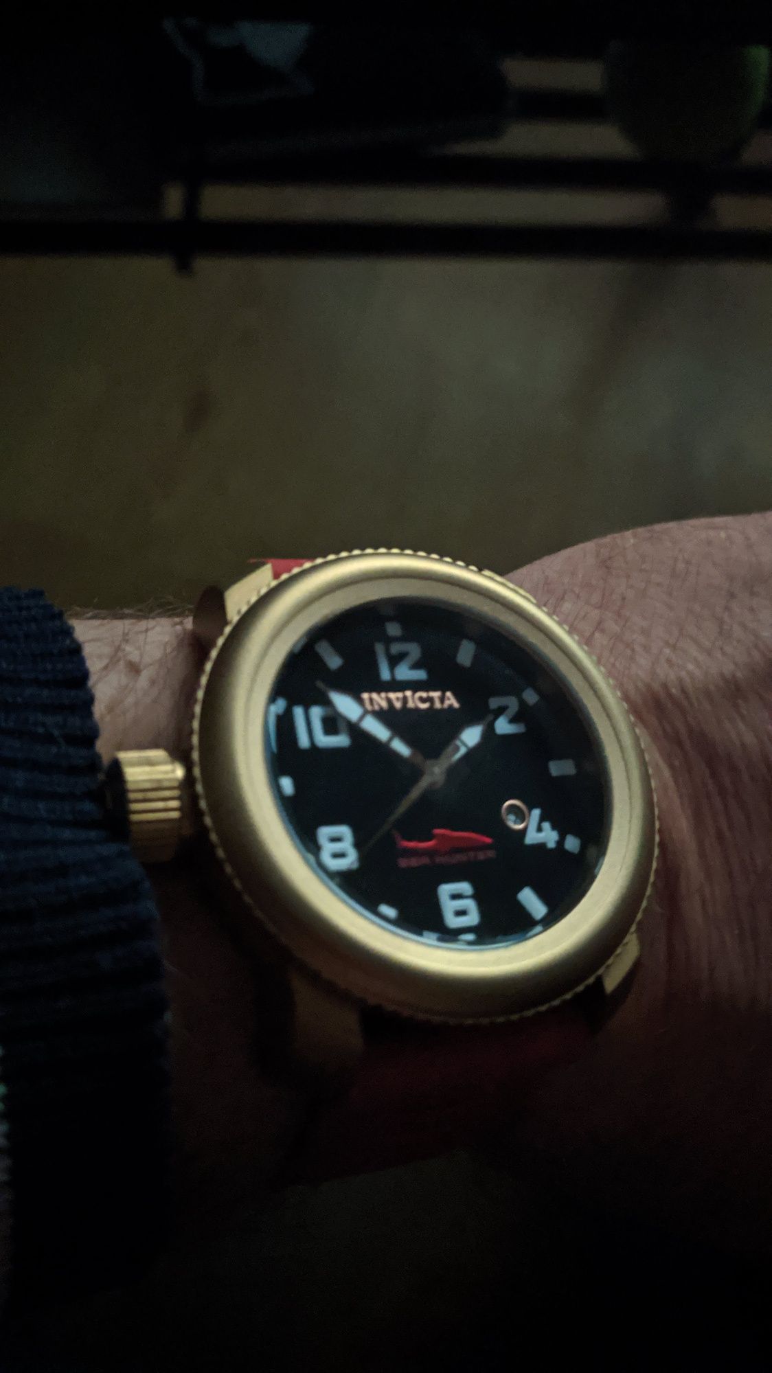 Часы Invicta ,  серия Sea Hunter.