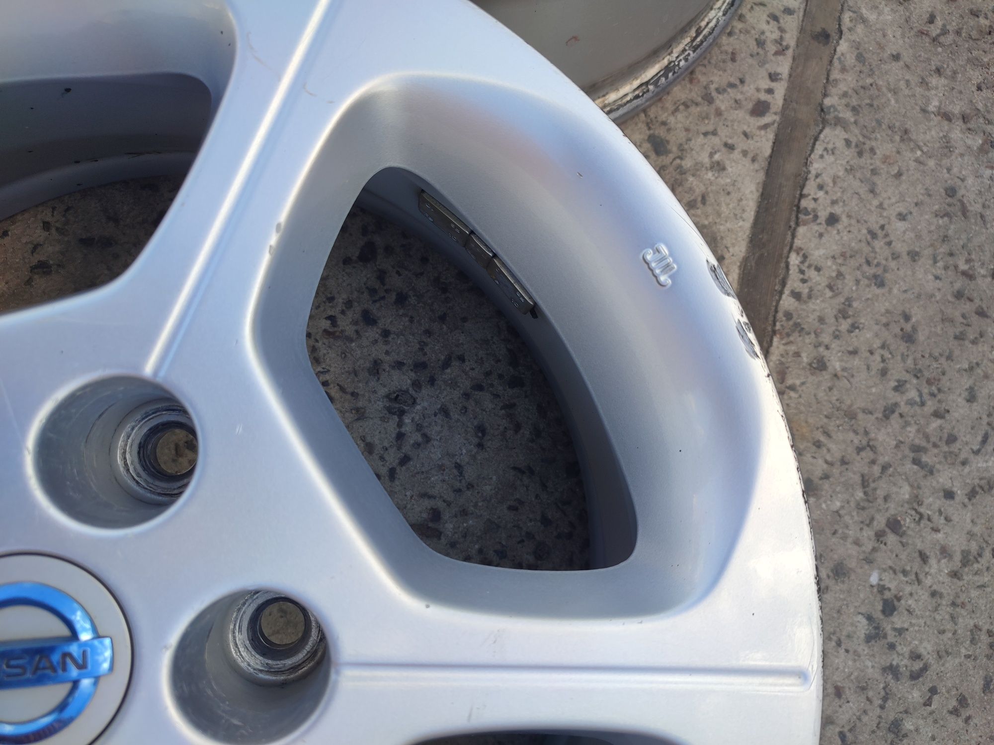 Диски 5/114.3 R16 Nissan leaf