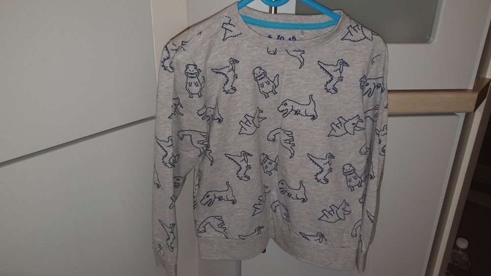 Sprzedam bluze dla chlopca