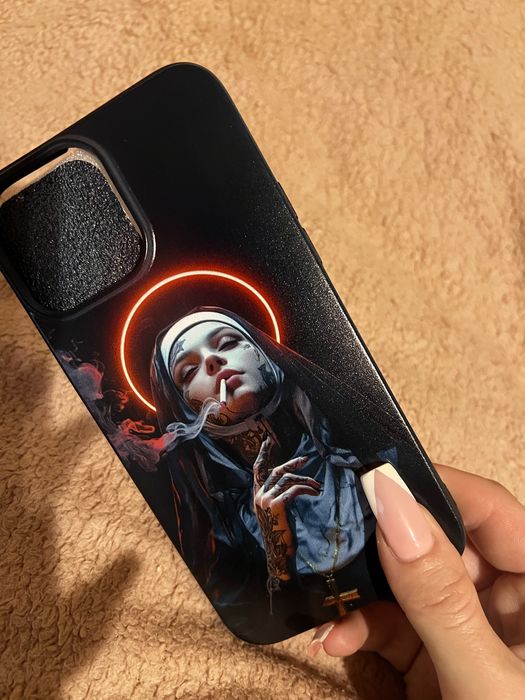 Чехли на айфони нові