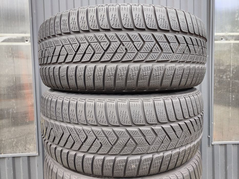 245/45/19 Pirelli Sottozero 3 komplet
