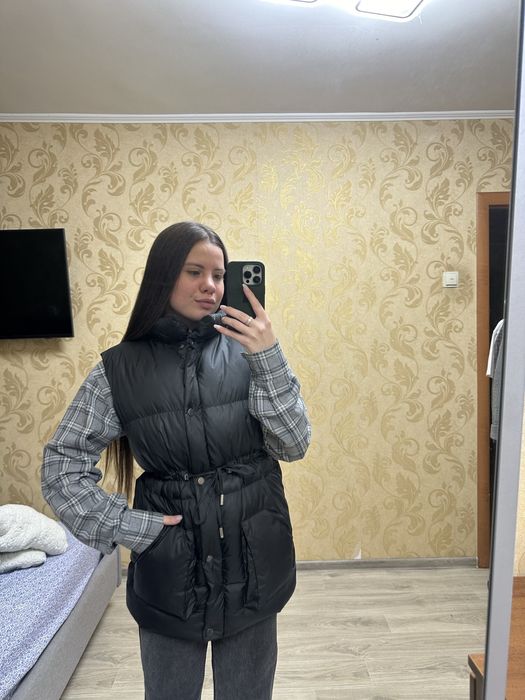 Жіноча тепла жилетка