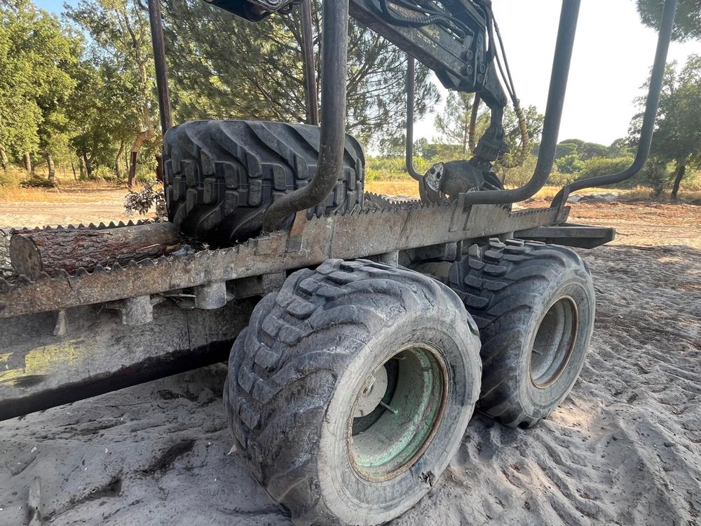 Trator John Deere 7810 Florestal c/ Reboque + Grua