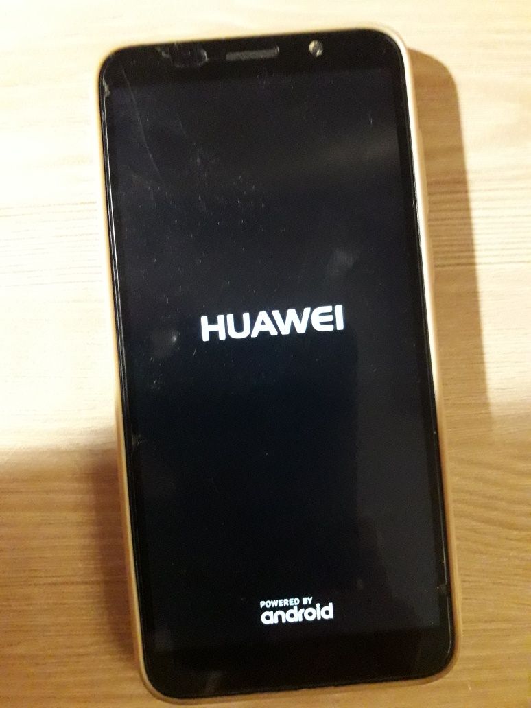 Продам телефон  HUAWEI Y5