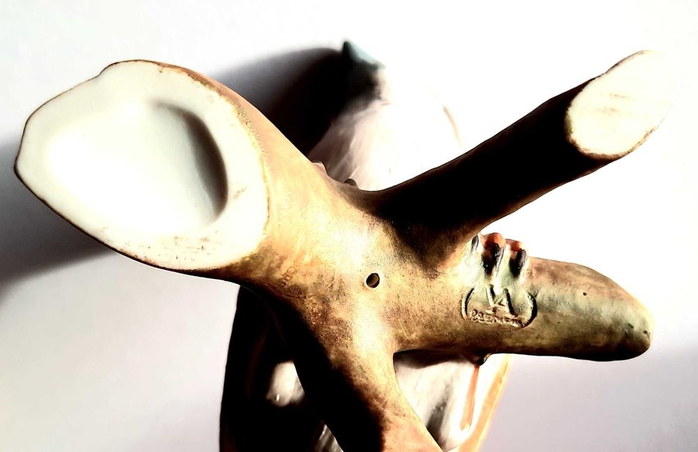 Vista Alegre: biscuits pardal e carriça; Le Tallec : vaso Limoges.