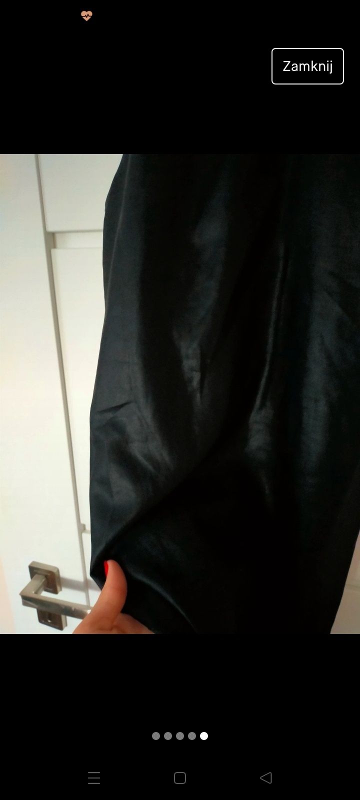 Czarna sukienka z połyskującego materiału S