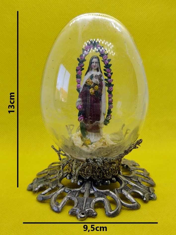 Globo de vidro com imagem religiosa de Santa Teresinha
