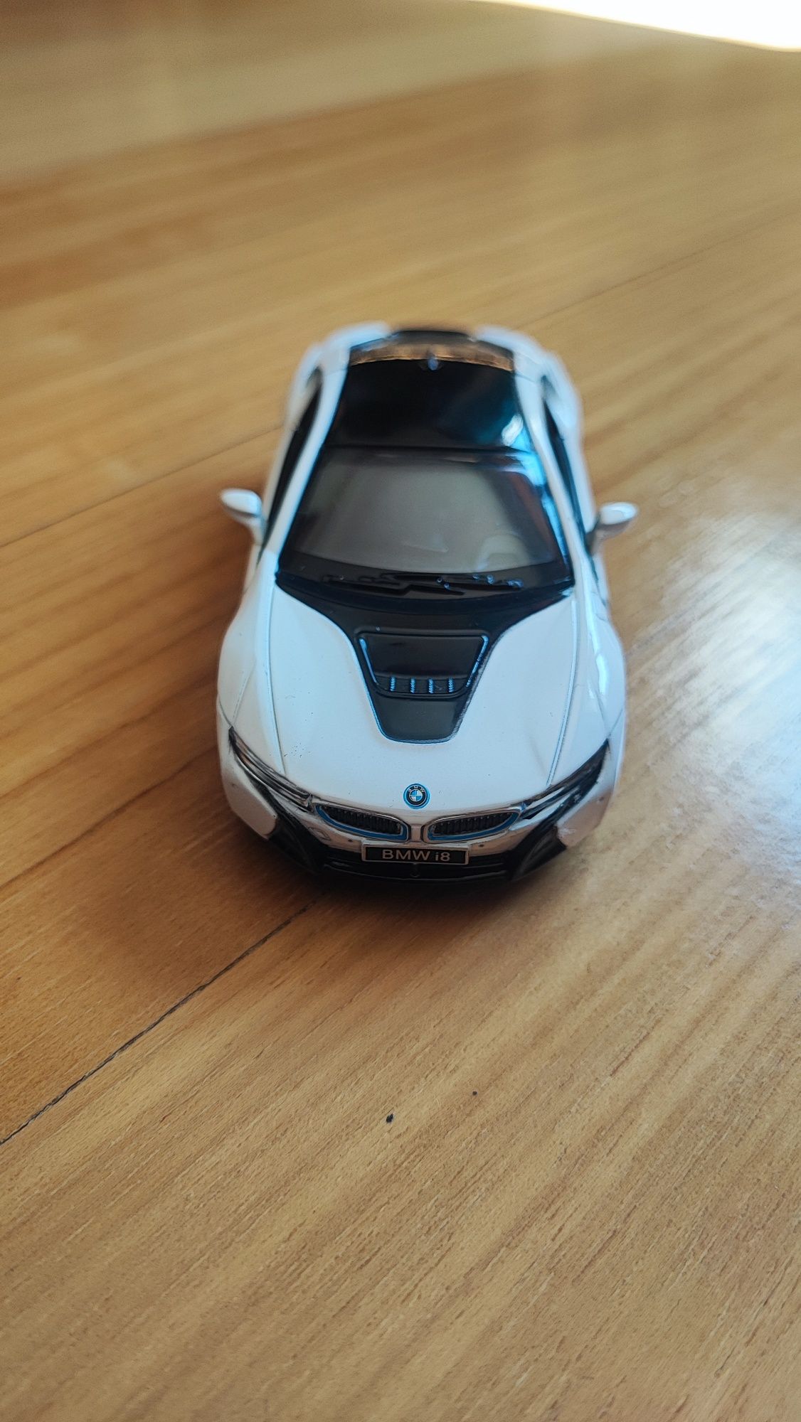 Carros miniatura 1:32 e 1:36