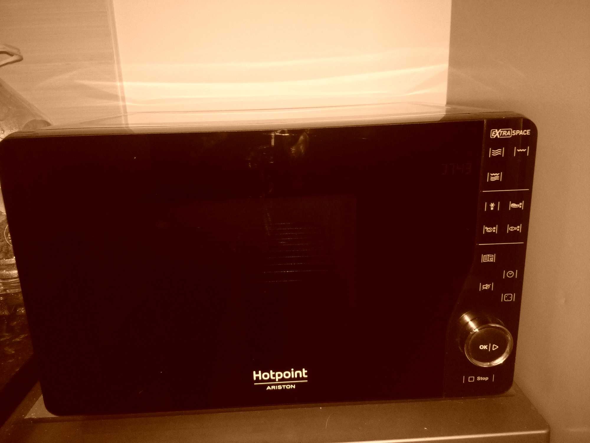 Micro-ondas  preto Brilhante. hotpoint