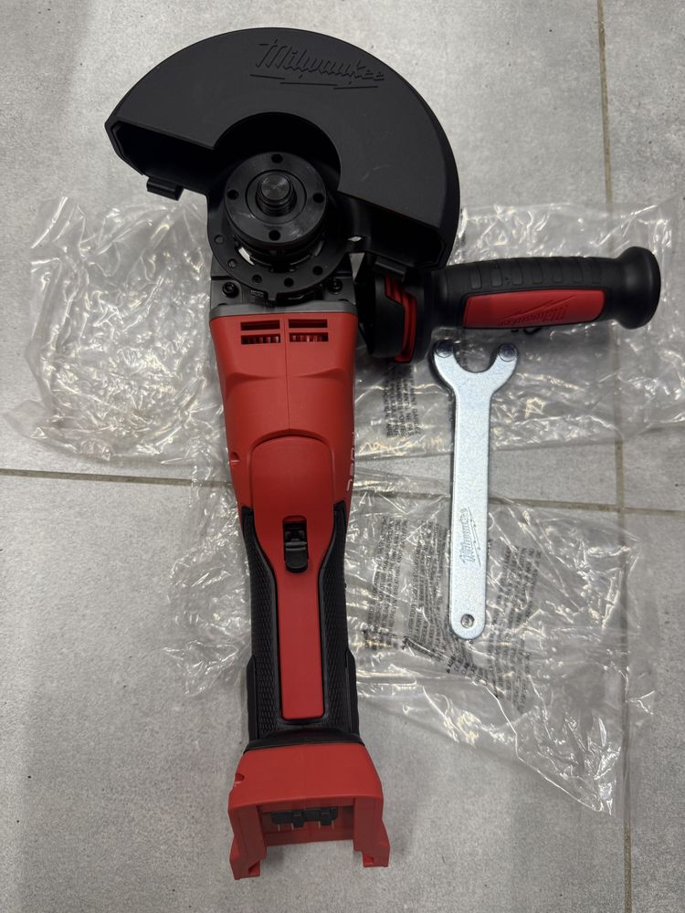 Нова безщіткова болгарка УШМ Milwaukee 2880-20 M18 Fuel 125мм. USA