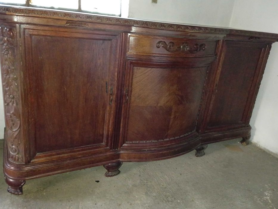 Stary kredens antyk zabytek