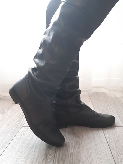 Жіночі шкіряні чоботи 37 р.
