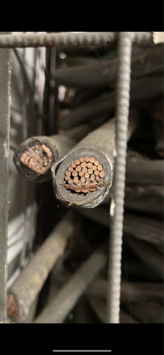 Куплю лом меди***370***чистую и в кабелях!Куплю медь по высокой цене