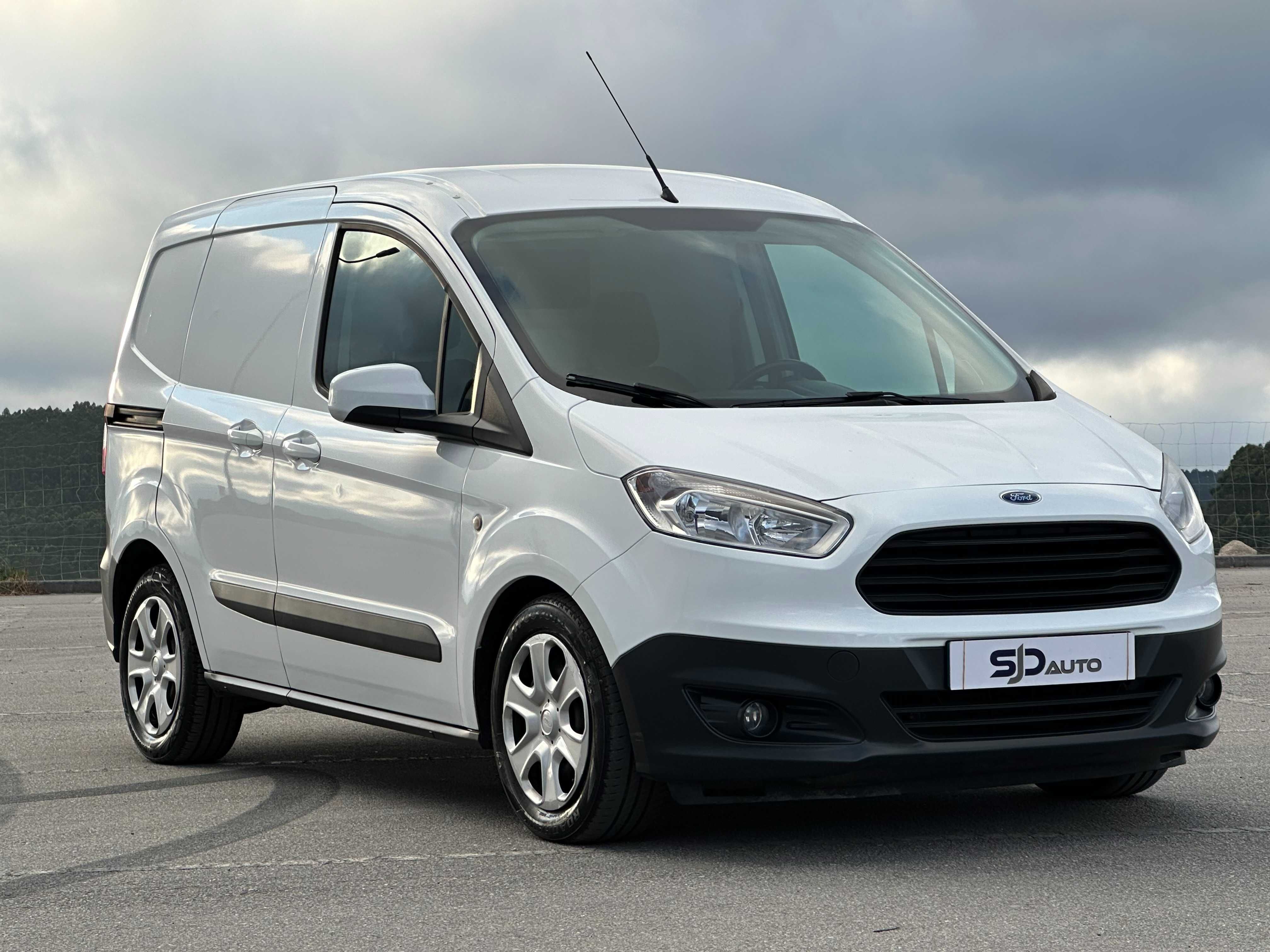 Ford Transit Courier - 72 000 KMS
