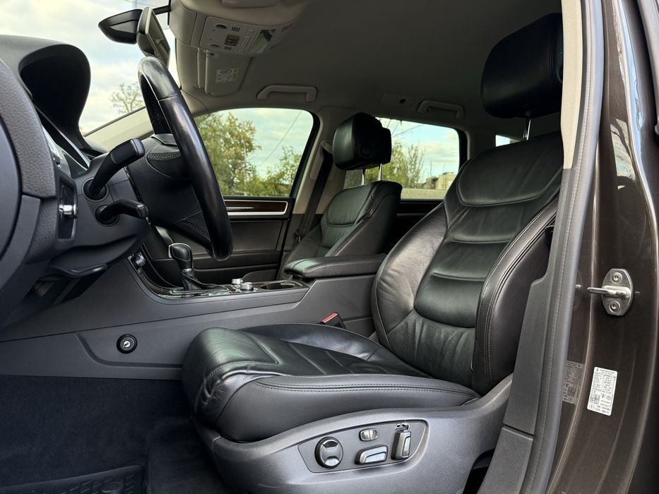 Volkswagen Touareg, 152т.км., цілий, пневмо