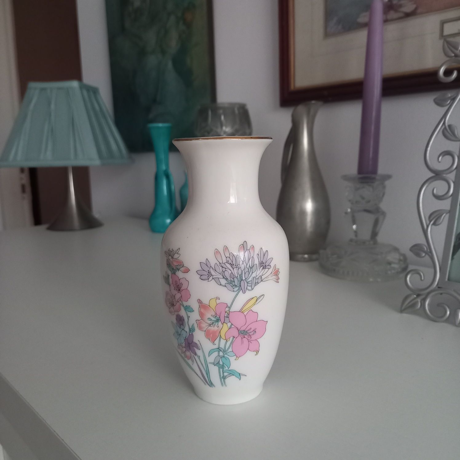 Piękny flakon porcelanowy japoński vintage wazon biały pastelowy