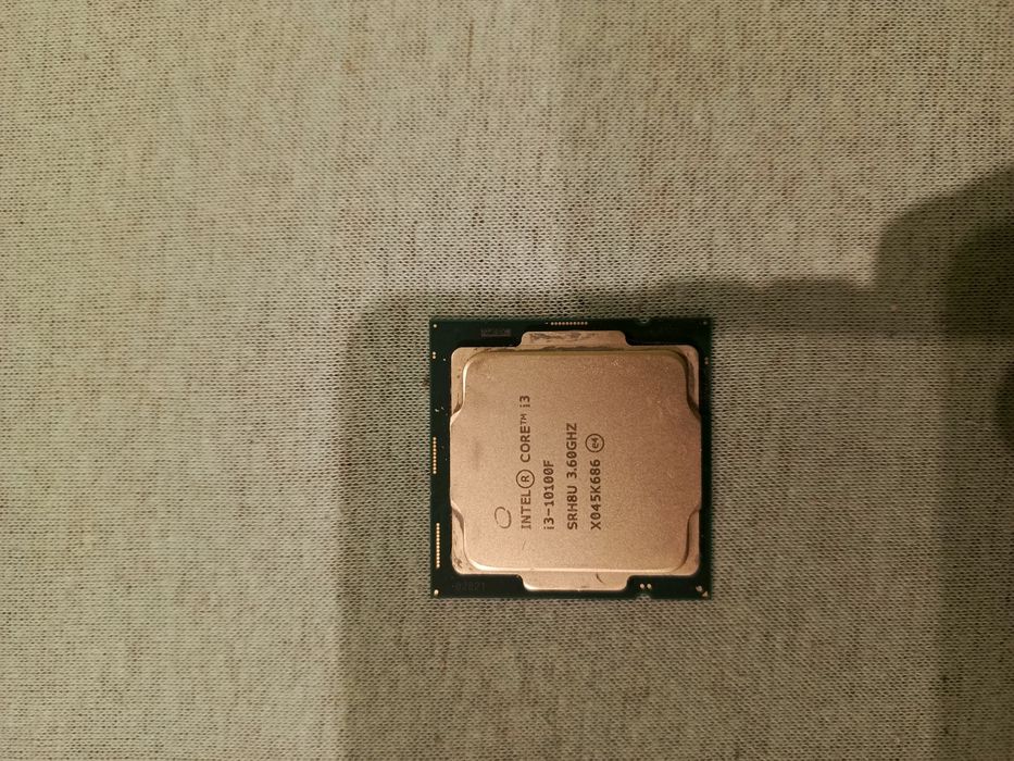 Procesor Intel Core i3-10100F