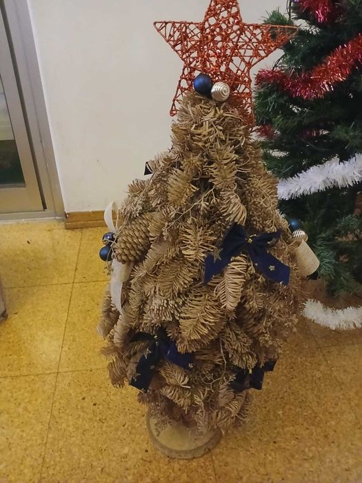 Linda árvore de Natal com 1,60m com todas as decorações + árvore extra