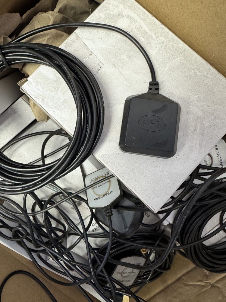 Antena GPS częstotliwość pracy : 1575.42MHz