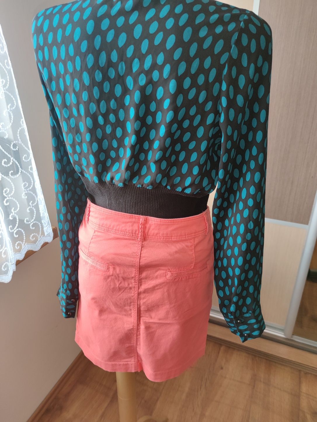 Elegancka zwiewna bluzka w grochy kropy rozm. 42
