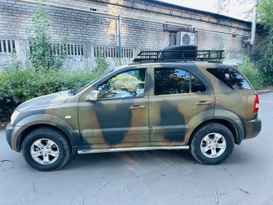 Продам kia sorento 2.5 дизель полный привод автомат