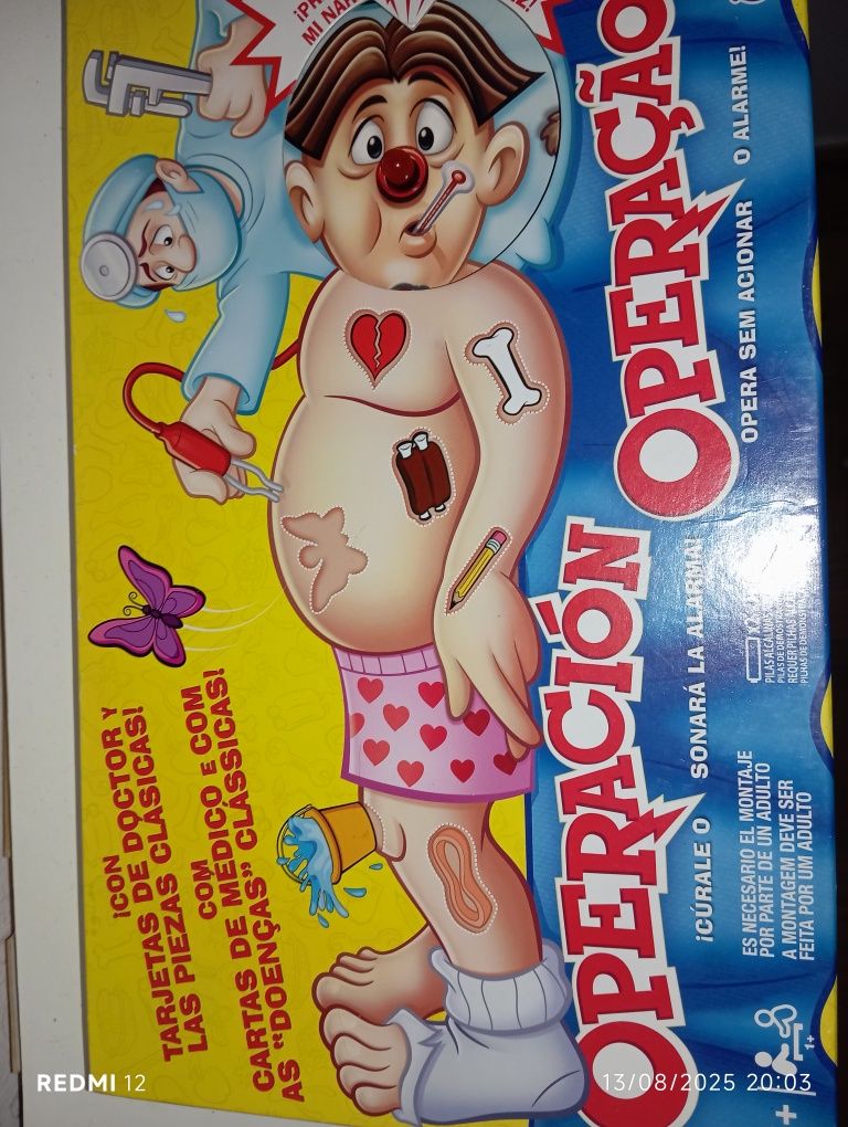 1 puzzle princesas e 1 jogo operação
