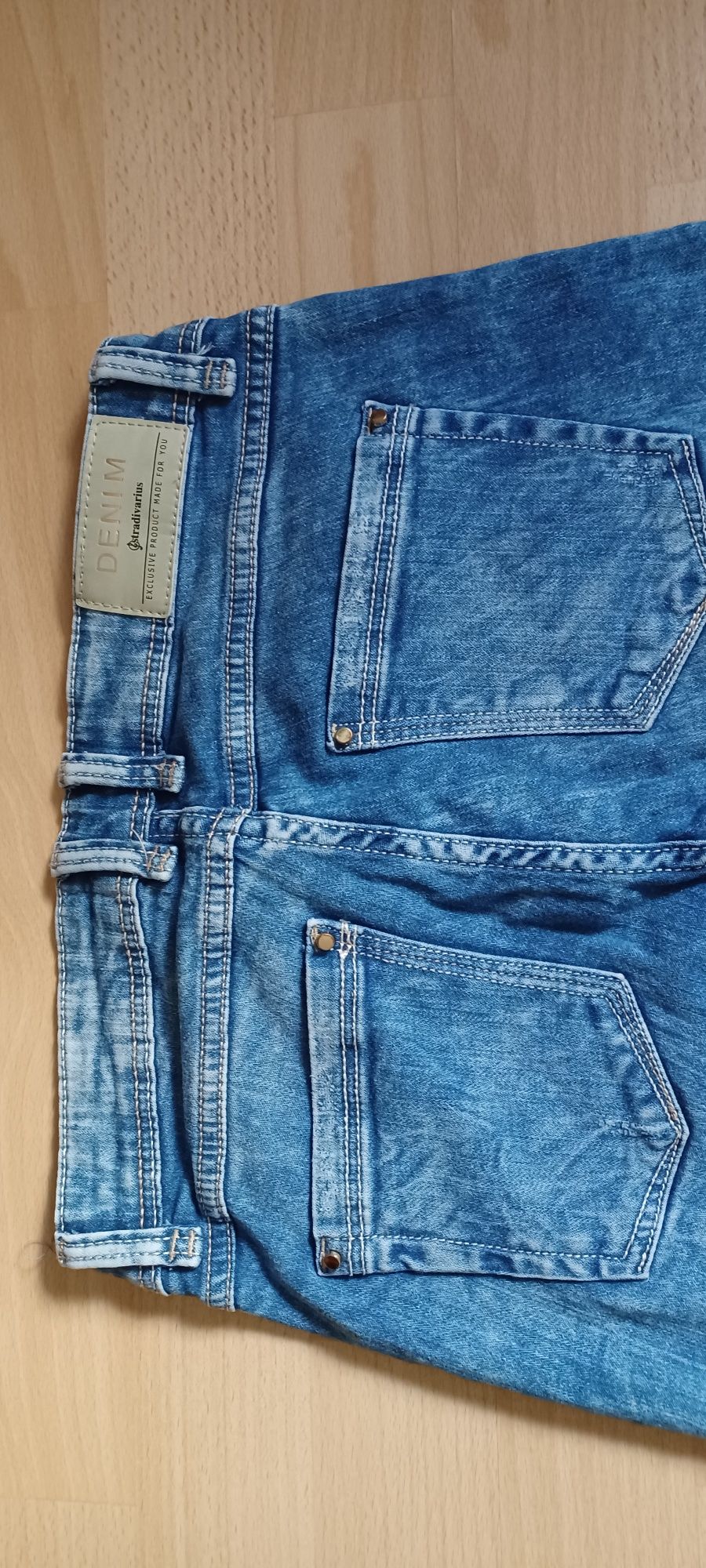 Jeansy Denim Stradivarius