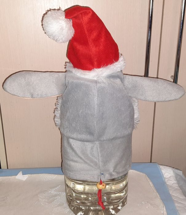 Новогодняя шапка заяц, нарядная, фирменная.

Наряд