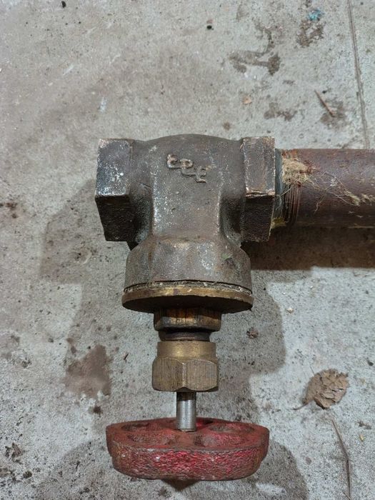 Кран 32 . Обратный клапан 32