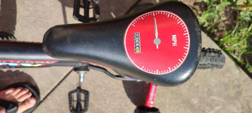 Bicicleta super robusta bom estado c rodinhas vendo ou  troco