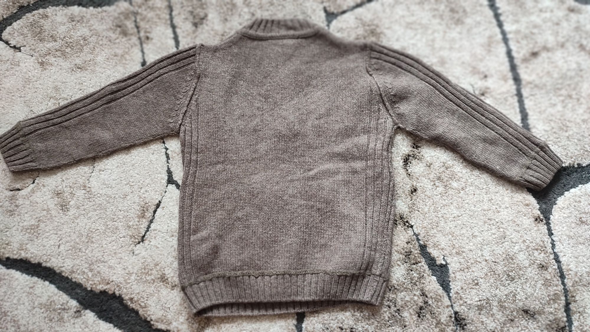 ciepły wełniany swetr, 24-36 miesięcy