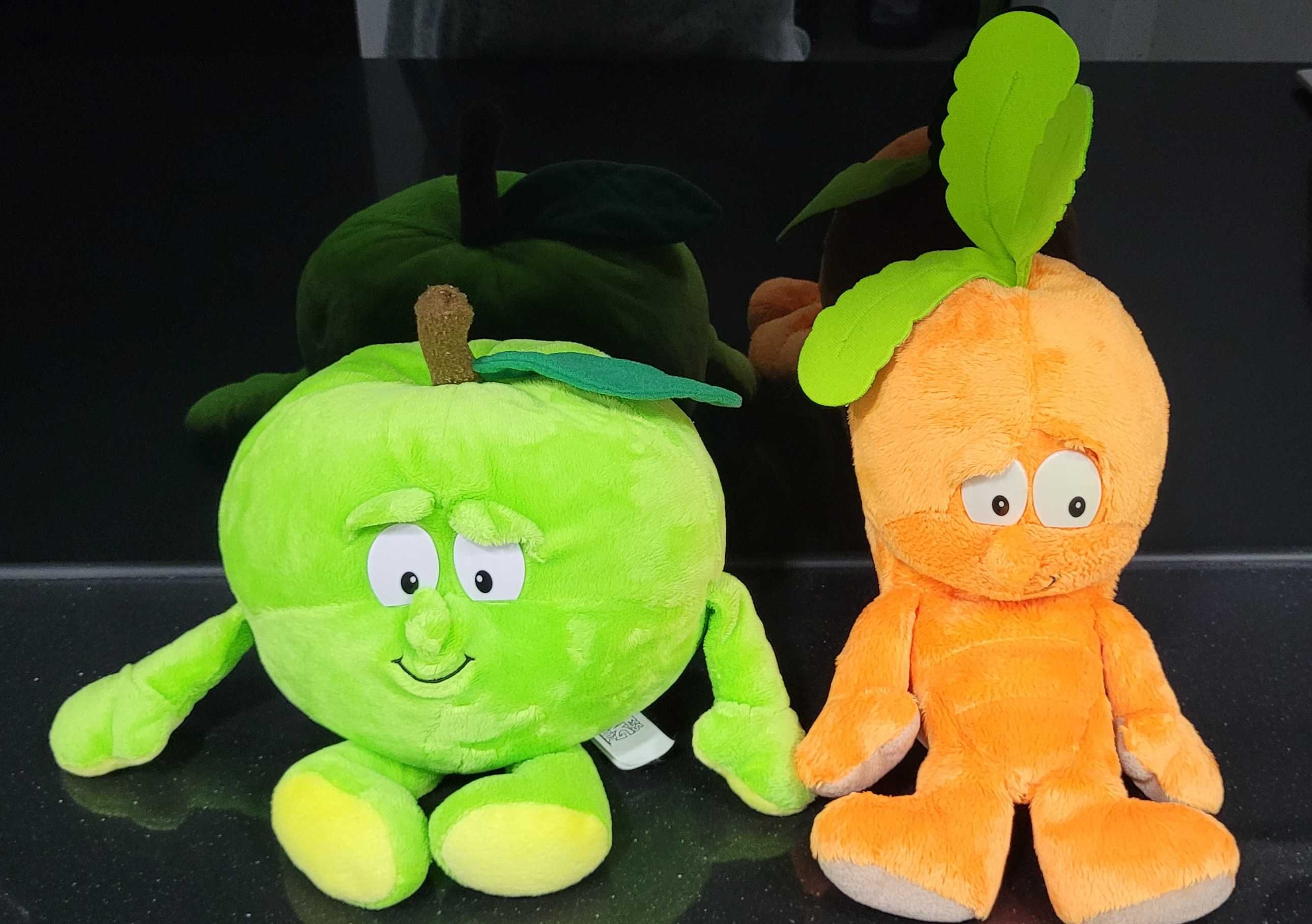 Vendo 3 bonecos novos