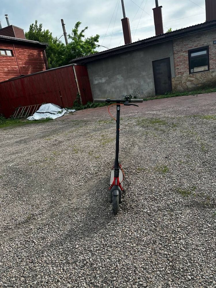 Электросамокат Ninebot  d28e