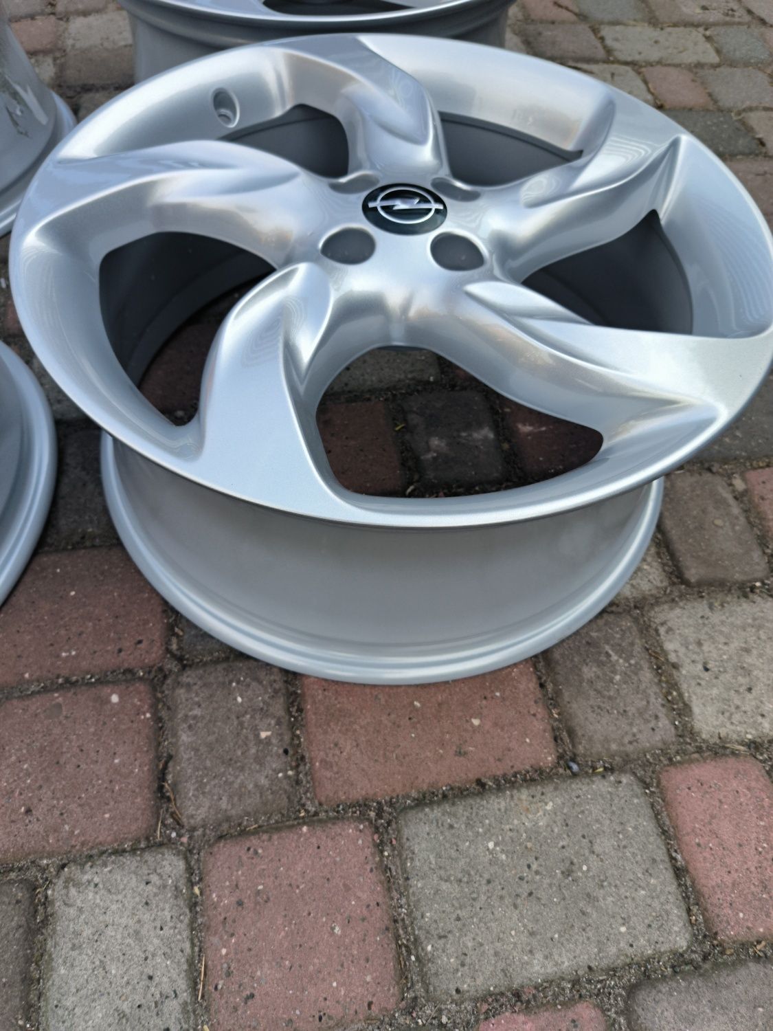 Felgi aluminiowe 18 Opel Corsa OPC Adam 4x100