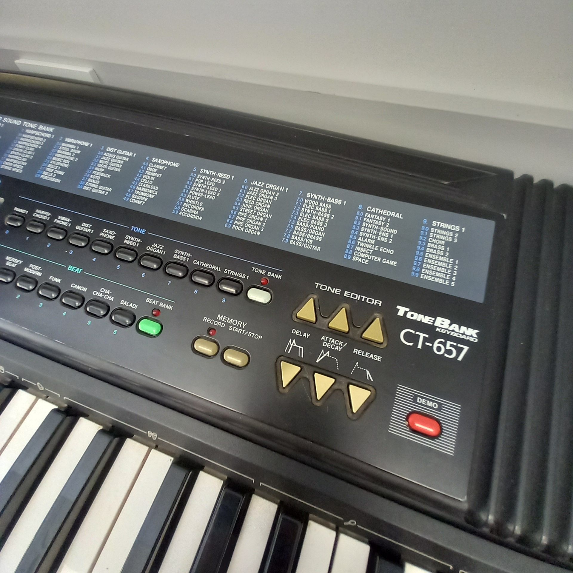 Keyboard Casio CT-657