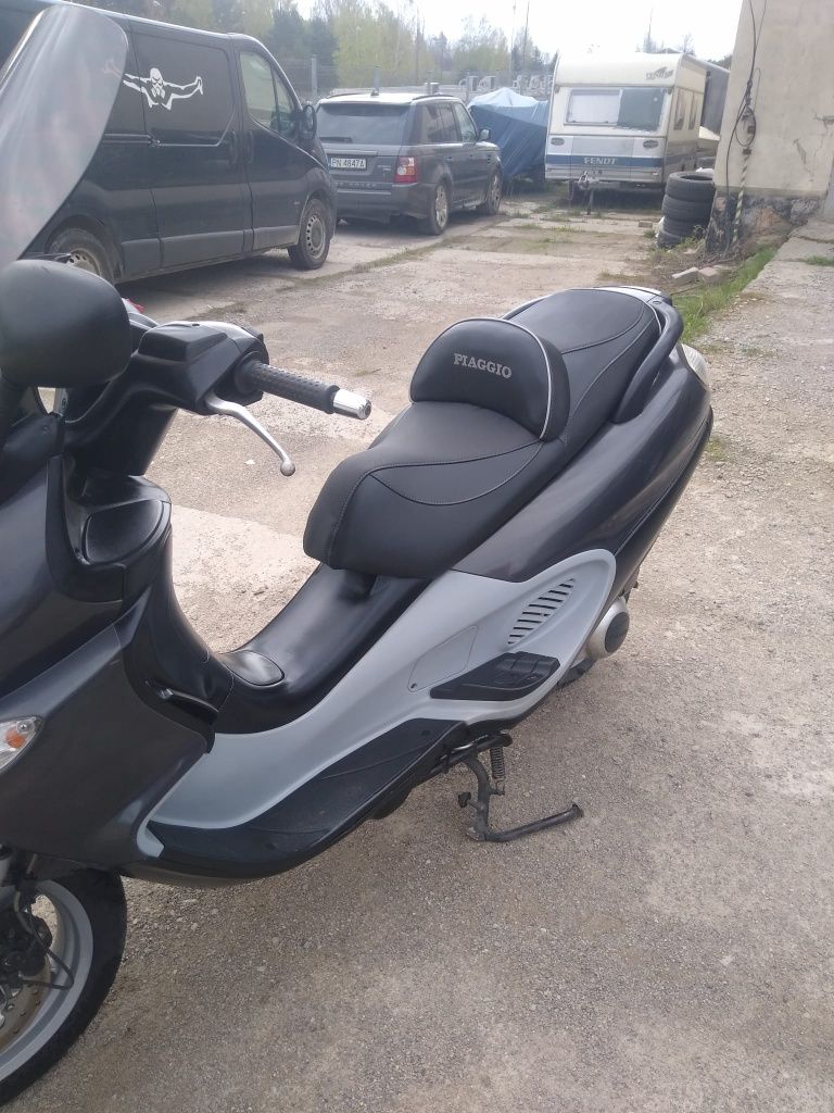 Skuter Piaggio x9